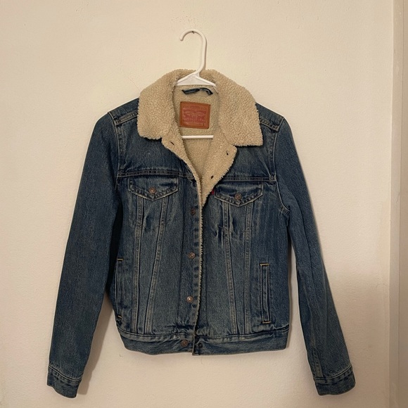 Levi’s Denim and Sherpa Jacket - Picture 7 of 9